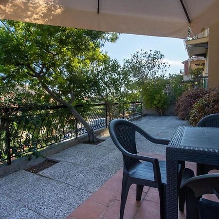 Luminoso Appartamento Con Ampia Terrazza Сан-Бартоломео-аль-Маре Екстер'єр фото